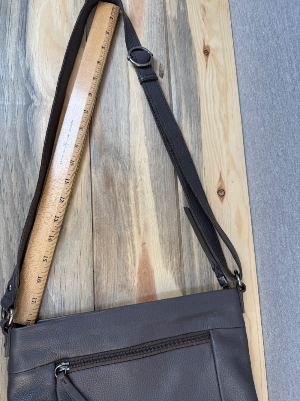 The Sak Melrose Gray Leather Shoulder Bag Adjustable Strap Exterior Pockets - Picture 11 of 12